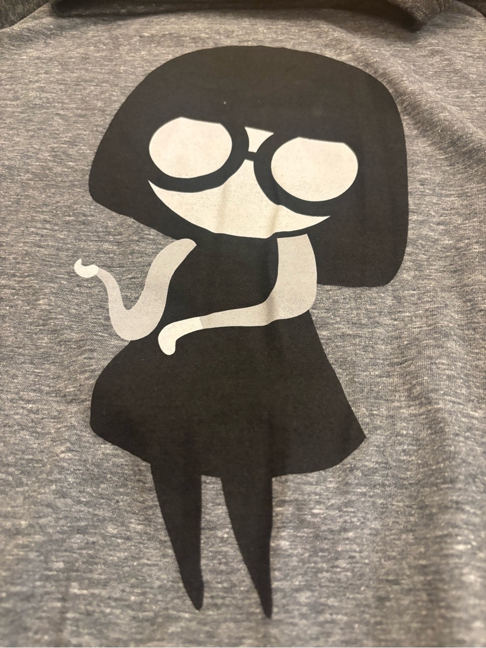 Disney Parks Pixar The Incredibles Edna Mode No Capes L Raglan T-Shirt